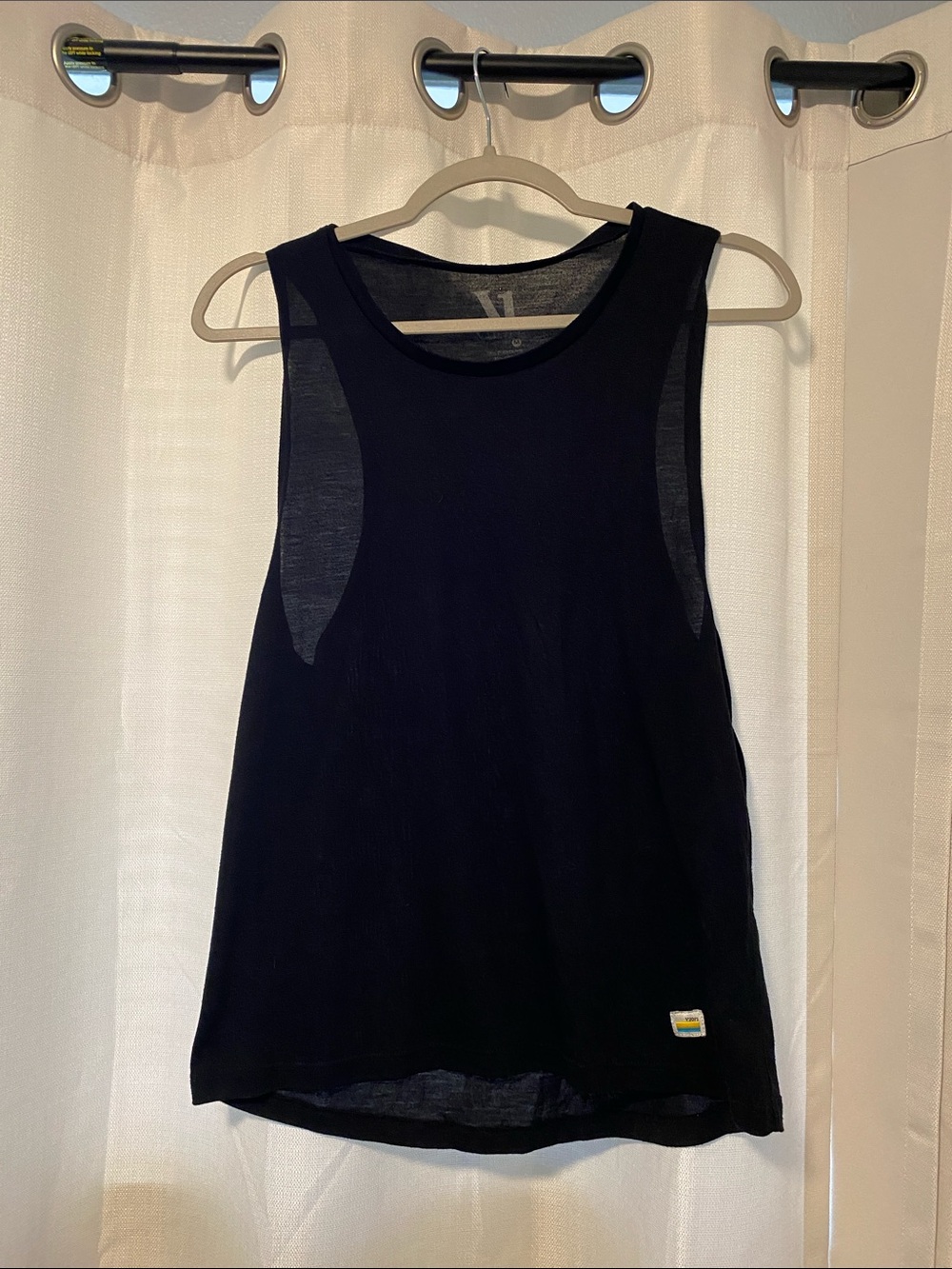 Vuori Black thin Racerback sleeveless Muscle Tank top size medium